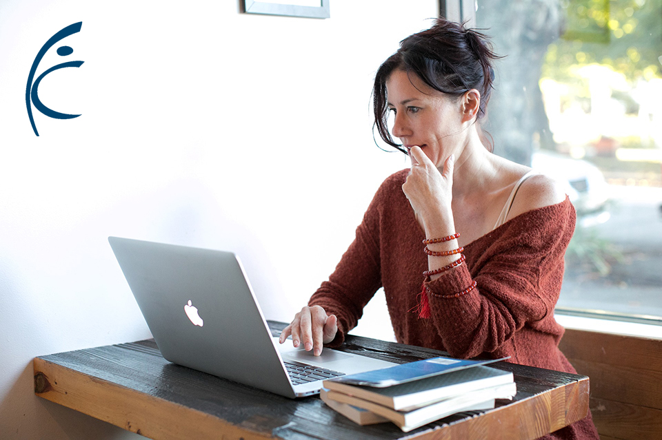 woman at laptop